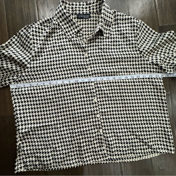 Lindor Petite Button Down Long Sleeve - Picture 9 of 10